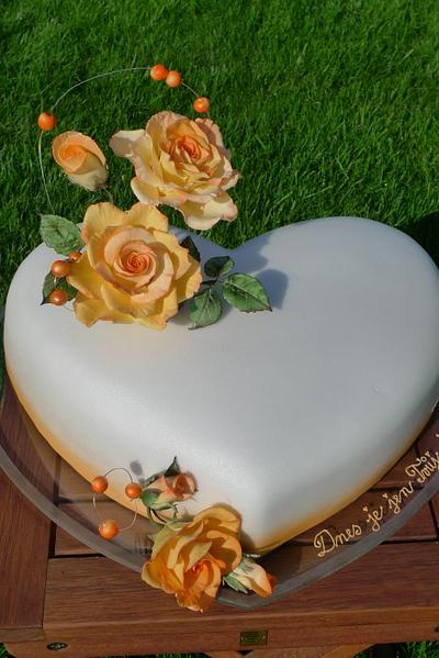 Heart with roses - Cake by Lucie