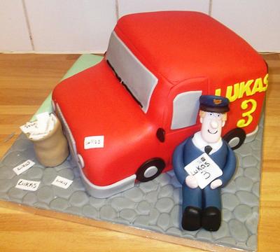 Postman Pat - Cake by muffintops