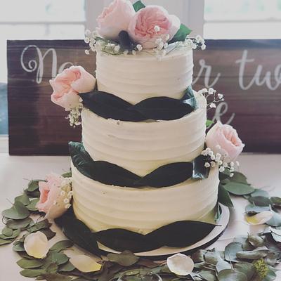 Country club rustic love - Cake by Tiffany DuMoulin
