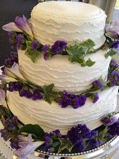 3tier wedding cake. - Cake by Linda Christopher