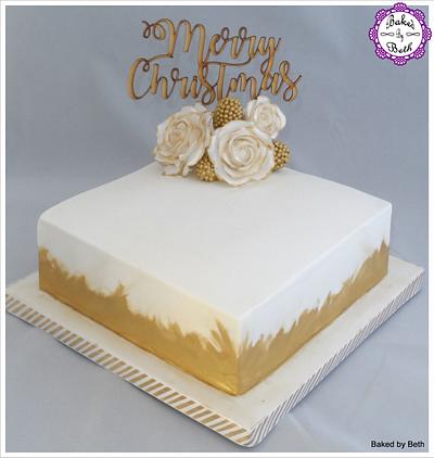 A Splash of Gold Christmas Cake - Cake by BakedbyBeth
