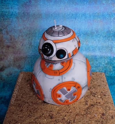 BB-8 Motorised - Cake by Calli Creations