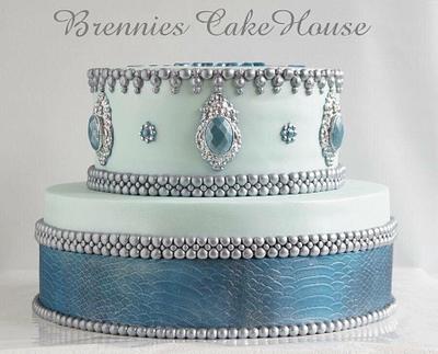 Blue Diamonds and Snakeskin - Cake by Brenda Bakker