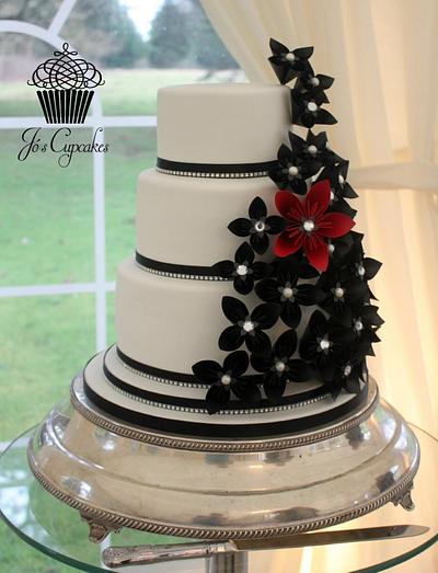 Origami valentines wedding - Cake by Jo's Cupcakes 