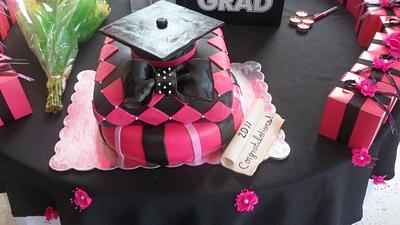 Girl's Graduation Cake  - Cake by NumNumSweets