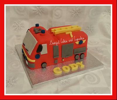 fire engine - Cake by bootifulcakes