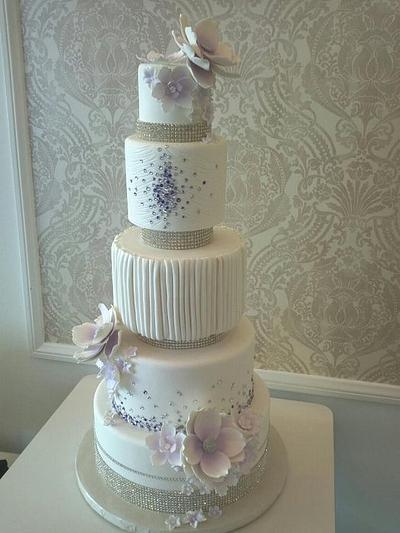 Lavender flowers - Cake by Ester Siswadi