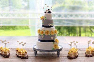 Weddingcake with cupcakes - Cake by TaartenDroom
