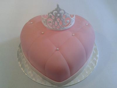 Quilted tiara cake - Cake by Silje