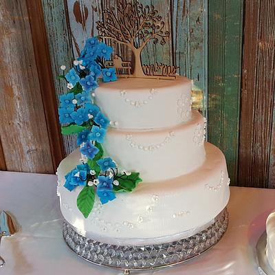 Hydrangea Wedding Cake - Cake by SMedina