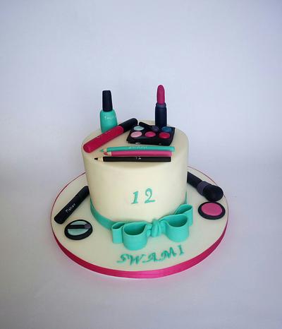 Cake make up - Cake by Mariana Frascella