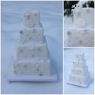 Snowflake Wedding Cake - Cake by TiersandTiaras