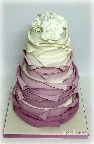 WEDDING CAKE SHADES OF LILIAC - Cake by Lara Costantini