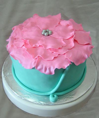 Pink flower - Cake by Anchored in Cake
