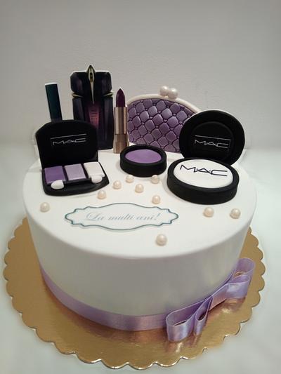 Makeup cake  - Cake by Caracarla