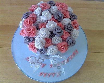 Roses - Cake by cakesbysilvia1