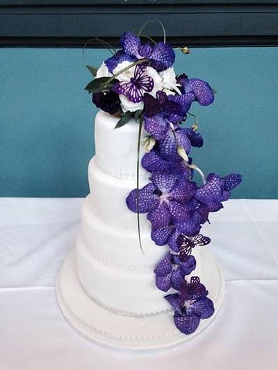 Orchid wedding cake - Cake by Lou Lou's Cakes
