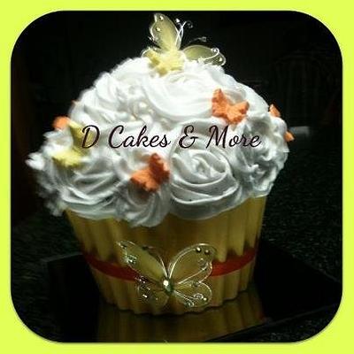 Big Cupcake with Chocolate cup  - Cake by Denise Powers