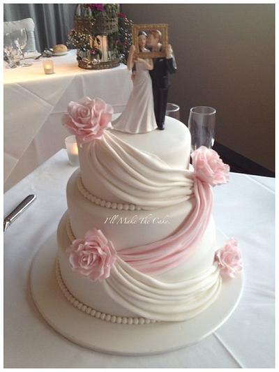 My first Wedding cake!! - Cake by IllMakeTheCake