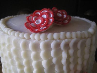 Vanilla cake with SMBC filling and frosting with Shawna flower! - Cake by sadiawasim