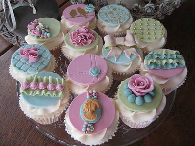 Just pretty  - Cake by Great Little Bakes