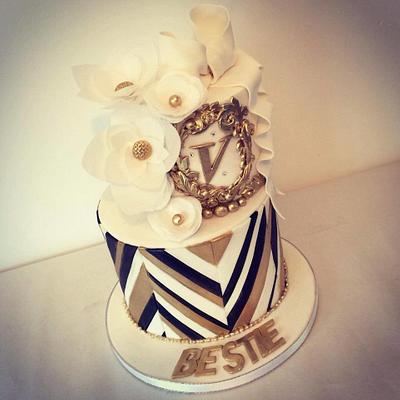 Black, white and gold chevrons for the bestie - Cake by Dee