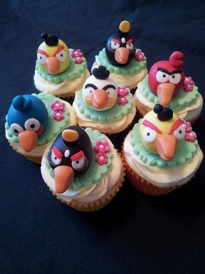 Angry Birds - Cake by Sam Belben