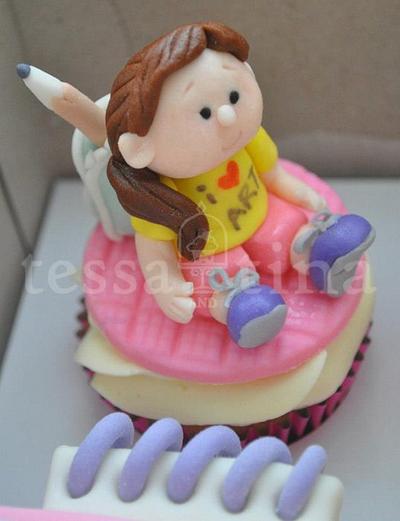 "I Love Art" cupcake - Cake by tessatinacakes