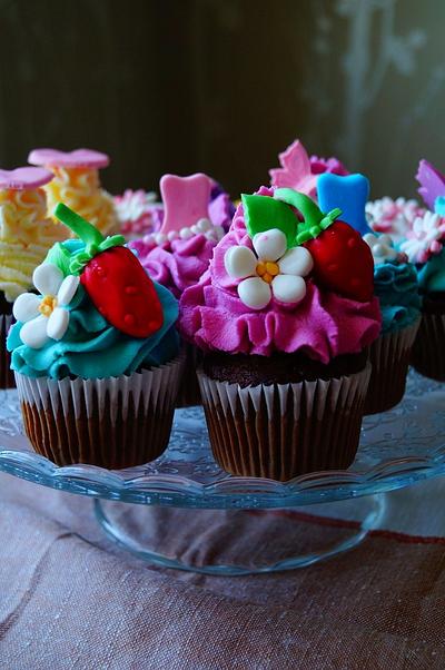 Cupcakes for girls - Cake by Evgenia