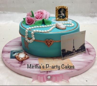 Vintage themed cake - Cake by Mirtha's P-arty Cakes