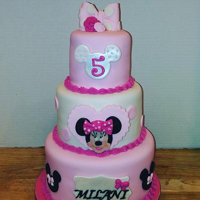 Minnie Mouse inspired cake - Cake by Tiffany DuMoulin