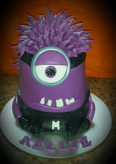 Purple Minion  - Cake by MummaBearsCreations