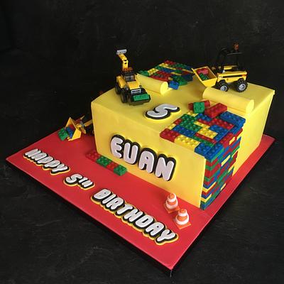Lego themed cake - Cake by Dinkyscakes
