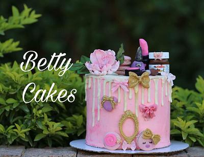 Dripping Macrons flower 🌸 make up Cake  - Cake by BettyCakesEbthal 