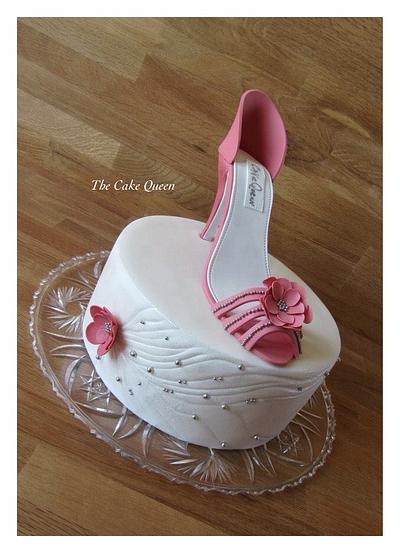 coral shoe!! - Cake by Mariana