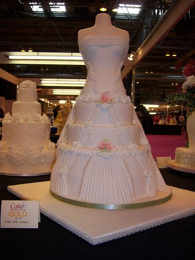 Weddingdress - Cake by Ria123