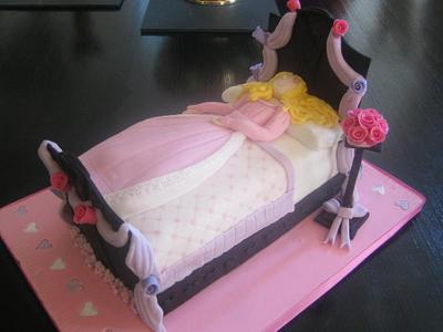 Sleeping Beauty - Cake by minkyman