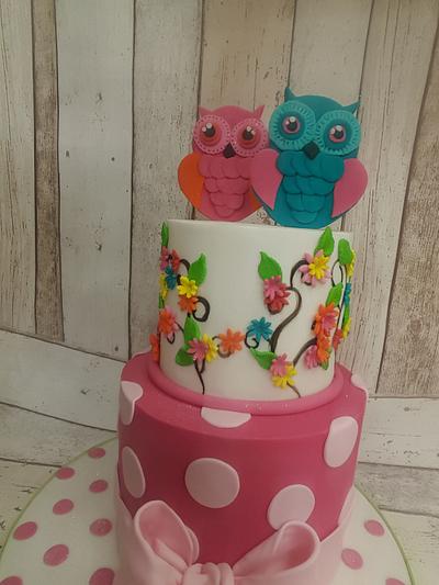 Owl birthday  - Cake by d and k creative cakes