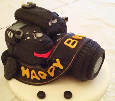 Camera Cake 1 - Cake by Daisy Brydon Creations