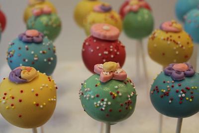 Vintage Button Cakepops - Cake by carolyn chapparo