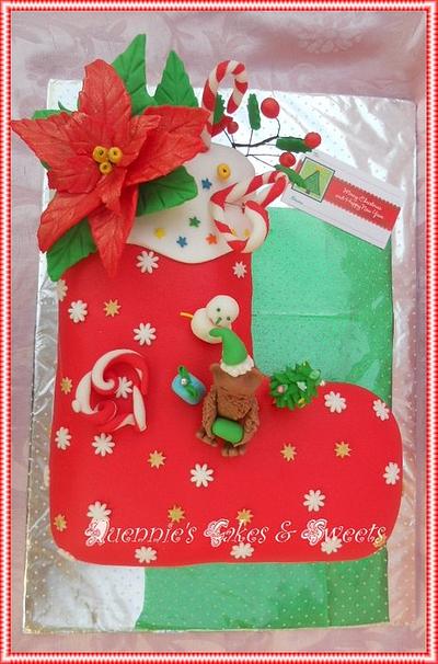 Christmas- Stocking Fondant Cake - Cake by quennie
