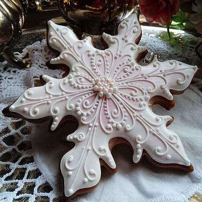 Pink flakes  - Cake by Teri Pringle Wood
