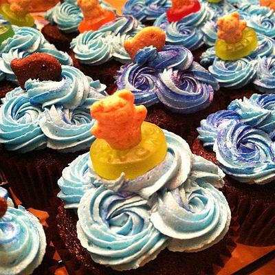 Pool Party Cupcakes - Cake by Becky Pendergraft