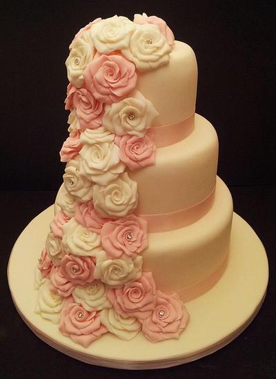 Pink & Cream Roses - Cake by Sarah Poole