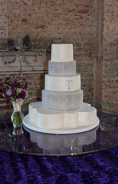 Quatrefoil Bling Wedding cake - Cake by Kerrin