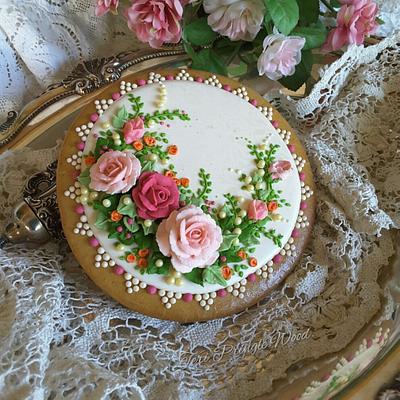 Roses around - Cake by Teri Pringle Wood