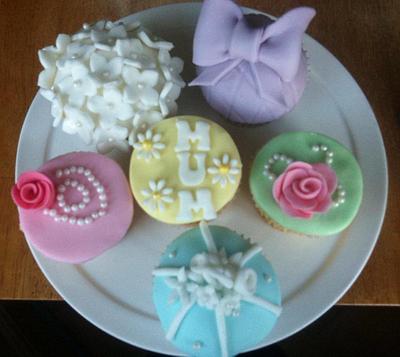 pretty pastels for mum!!  - Cake by Jodie Taylor