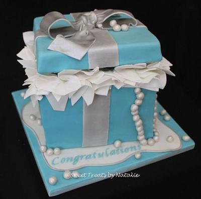 Tiffany box with silver ribbon - Cake by Natalie Alt