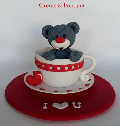 Teddy in love . - Cake by Creme & Fondant
