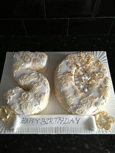 Golden delight!!  - Cake by charmaine cameron